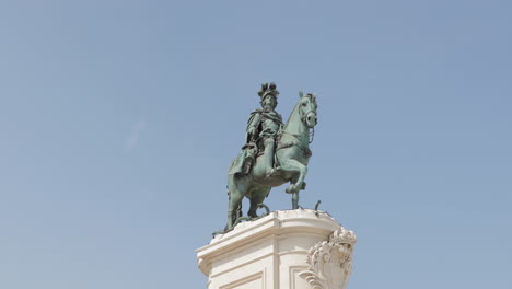 Statue-of-King-Jose-I,-by-Machado-de-Castro-At-Terreiro-do-Paco-In-Lisbon,-Portugal