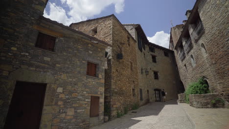 Romanische-Klostermauern-Aus-Der-Steinzeit-Von-Huesca,-Spanien