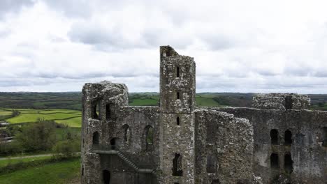 Llawhaden-mediaeval-castle-ruins-on-hill,-Wales-in-UK