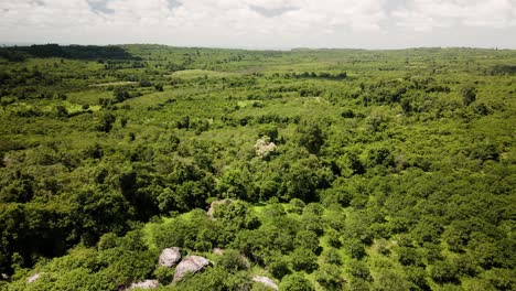 Bosque-Pluvial-Prístino-En-El-Parque-Nacional-Phnom-Kulen-En-El-Sudeste-Asiático-Deforestación-Para-La-Agricultura-Humana
