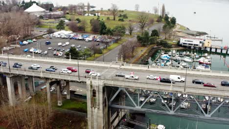 Freedom-Convoy-Converge-To-Fight-Against-Covid-19-Mandates-At-Burrard-Bridge-In-Downtown-Vancouver,-Canada