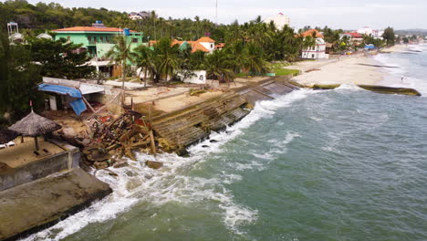 Küstenstadtszene,-Die-Durch-Den-Steigenden-Meeresspiegel-Beeinträchtigt-Wird,-Vietnam