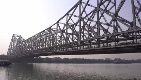 Die-Howrah-Brücke-Ist-Eine-1943-Erbaute-Kontinentalbrücke