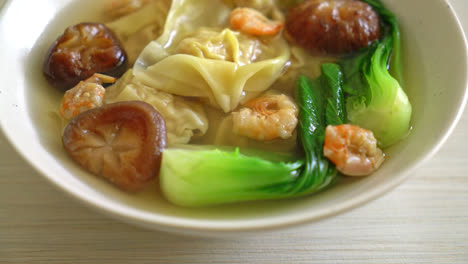pork-dumpling-soup-with-shrimps-and-vegetable---Asian-food-style