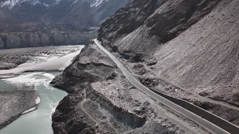 Blick-Auf-Die-Neue-Seidenstraße-Oder-Karakorum-Autobahn,-Diese-Autobahn-Ist-Das-Freundschaftsprojekt-Chinas