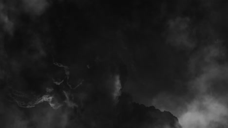 4k-Espesas-Nubes-Oscuras-De-Cumulonimbus-Se-Movieron-A-Través-Del-Cielo-Oscuro