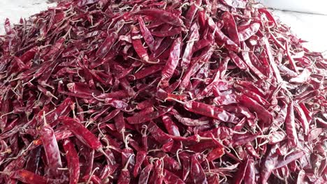 Getrocknete-Rote-Scharfe-Chilis,-Texturhintergrund
