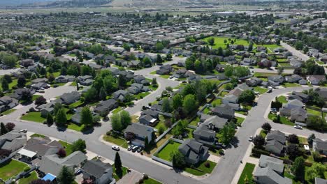 Drone-shot-of-housing-complexes-as-far-as-the-eye-can-see-in-middle-class-America