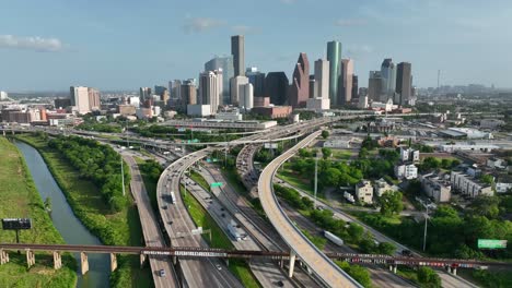 Houston-Texas-skyline-in-Harris-County-TX