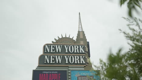 Wide-Slow-Motion-of-the-New-York-New-York-Hotel-and-Casino-Sign