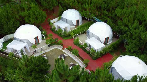 Aerial-shot-of-glamping-site