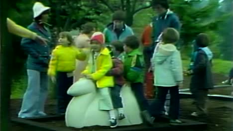 1978-CHILDREN-PLAYING-ON-PLAYGROUND