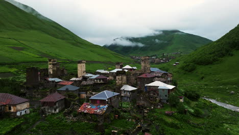 Small-Village-Of-Ushguli-On-A-Gloomy-Weather-During-Rainy-Day-In-Svaneti,-Georgia