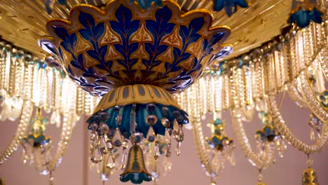 Magnificent-crystal-chandelier-detail