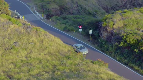 Aerial-view-of-a-driver-on-the-Hawaiian-island-Maui