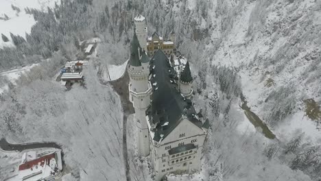 Aerial-View-Of-Neuschwanstein-flying-around-the-schwanstein-castle-poi