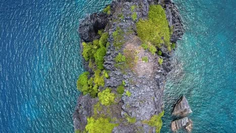Aerial-top-down-shot-of-North-rock-dive-site,-El-Nido,-Palawan,-Philippines
