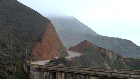 Bixby-Bridge-on-the-California-Pacific-Coast-Highway-in-early-spring