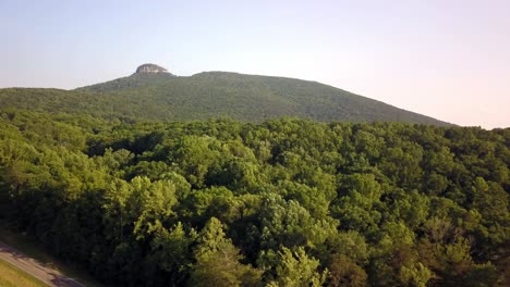4K-Drone-Aerial-of-Pilot-Mountain-in-the-distance
