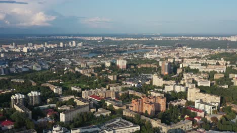 Luftaufnahme-Der-Skyline-Von-Kiew,-Ukraine