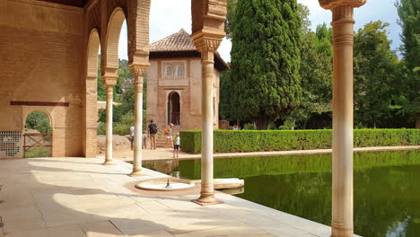 Tourists-visit--Partal-Oratory-.Alhambra,-Spain.Granada.Static-shot