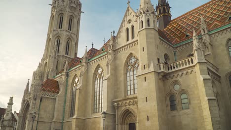 The-Beautiful-Matthias-Church-in-Budapest---Tilt-Down-Shot