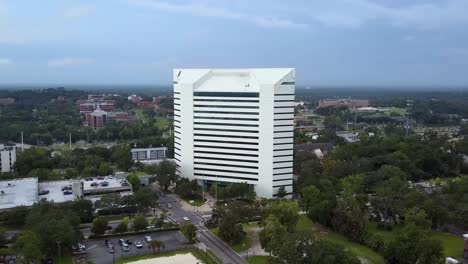 Aerial-view-of-iconic-State-Department-of-Education-Turlington-Building-in-downtown-Tallahassee,-Florida