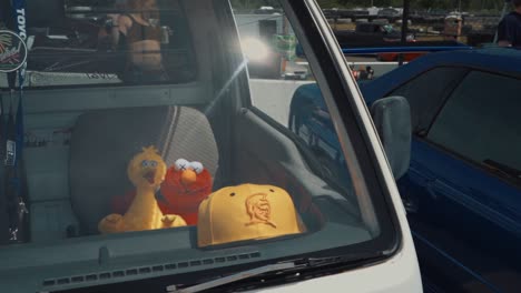 Stuffed-Animals-Inside-of-a-Kei-Van-Truck-at-a-Car-Show