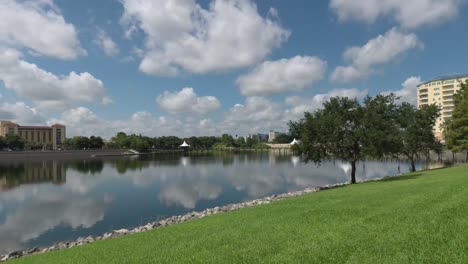 Beautiful-Altamonte-Springs-with-cumulus-clouds-and-magificent-reflection-pond