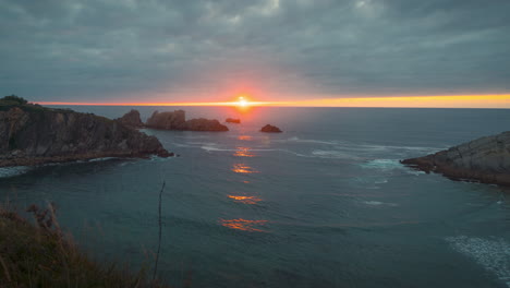 Sunset-seascape-in-Cantabria,-north-Spain
