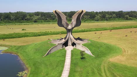 Jasenovac-Concentration-Camp-Memorial.-The-Stone-Flower-Monument