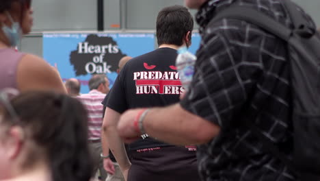 A-protestor-wears-a-“Predator-Hunters”-vigilante-T-shirt-at-far-right-Hearts-of-Gold-anti-grooming-gang-rally-calling-for-the-deportation-of-three-men-convicted-for-child-grooming-in-Rochdale