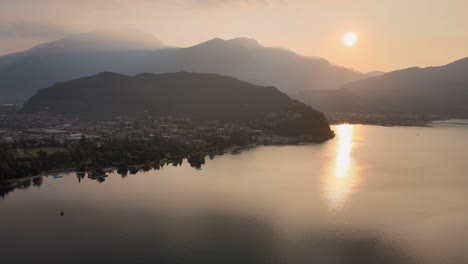 Serene-Landscape-Scenery-of-Sunrise-Above-Garda-Lake-and-RIva-Del-Garda,-Italy