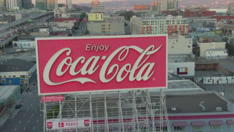 San-Francisco-Historisches-Coca-Cola-Schild-Aus-Nächster-Nähe