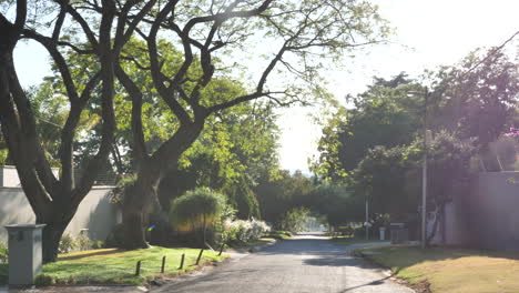 Wide-shot-of-a-suburban-street-in-Johannesburg,-South-Africa