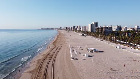 Aerial-view-of-a-nice-and-long-sandy-urban-beach