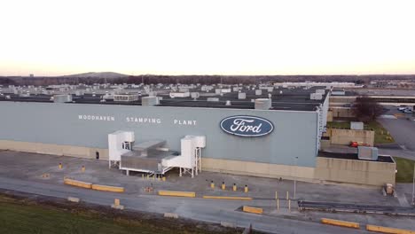 Leeres-Gebäude-Des-Woodhaven-Stanzwerks-Der-Ford-Motor-Company-Während-Der-Pandemie-In-Wyandotte,-Michigan