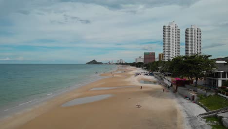 Hua-Hin-Thailand-with-High-Rise-Condominiums-on-the-Beach