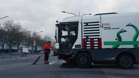 Straßenkehrmaschine-Straßenreinigungsmaschinen-Reinigungsmarkt-In-Amsterdam,-Niederlande