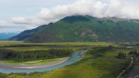 4K-Video-of-Snowcapped-Mountains-near-Anchorage,-Alaska