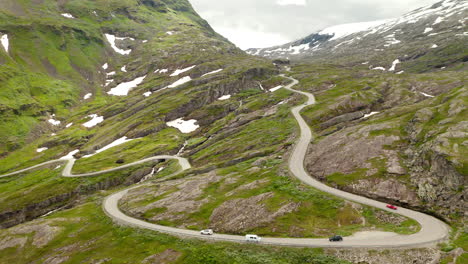 Curvy-Mountain-Pass-Under-Cloudy-Weather-In-Geiranger,-Norway