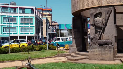 Menschen-Singen-Und-Laufen-In-Arat-Kilo-In-Addis-Abeba-Und-Feiern-Den-Tag-Des-Adwa-Sieges
