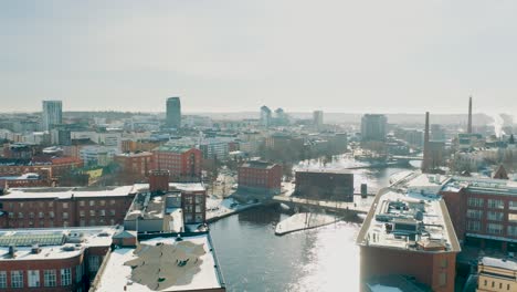 Drone-footage-of-the-city-center-of-Tampere