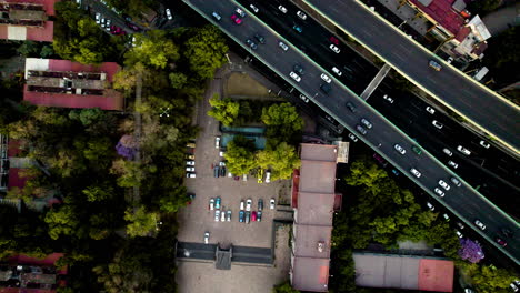 Aerial-drone-shot-of-Mexico-city-main-freeway,-periferico-sur