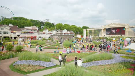 The-popular-Everland-family-Amusement-Park-and-its-floral-gardens-in-Yongin,-South-Korea