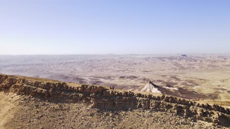 A-zoom-out-shot-of-mountain-landscape,-desert