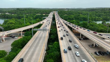Verkehr-In-Austin,-Texas