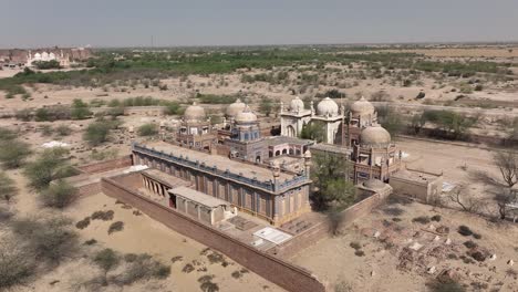 Aerial-view-of-Abbasi-Mosque-located-in-the-Derawar-Fort
