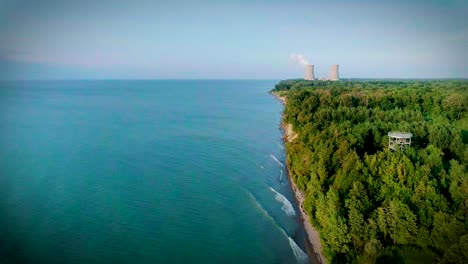 Aerial-Drone-Footage-of-the-Lake-Erie-shoreline-in-Ohio-on-a-Hot-Summer-Day