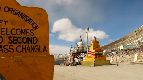 Changa-La-is-second-highest-motorrable-road-in-the-world-in-all-weather-condition